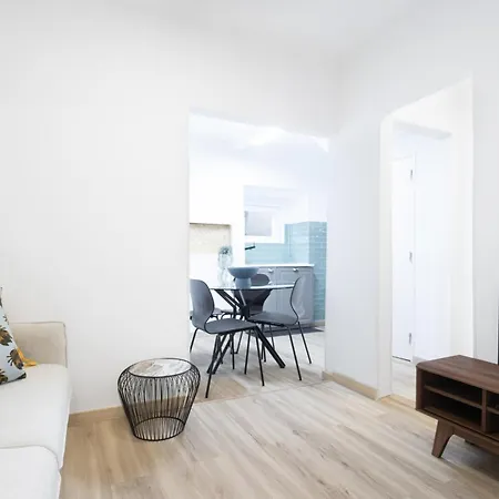 Apartamento Cozy And Confy First Floor, Ace Location, 2 Bedrooms *