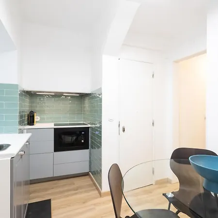 Cozy And Confy First Floor, Ace Location, 2 Bedrooms Lisboa