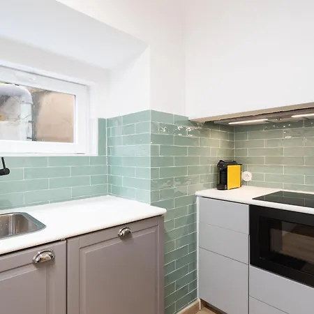 Cozy And Confy First Floor, Ace Location, 2 Bedrooms 아파트